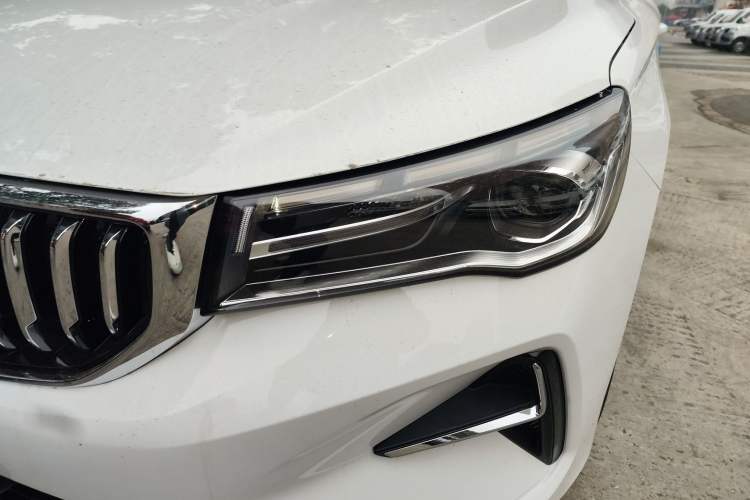 Used Geely Auto Emgrand 2026 Model 4th Generation 4 Millionth Anniversary Edition 1.5L Manual Overdrive Edition
