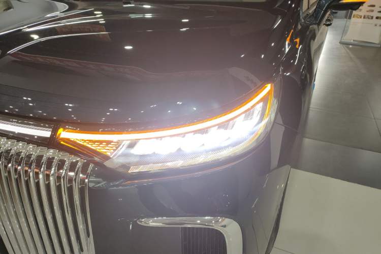 Used VOYAH Dream 2025 PHEV Four-Wheel-Drive Flagship Kunpeng Edition