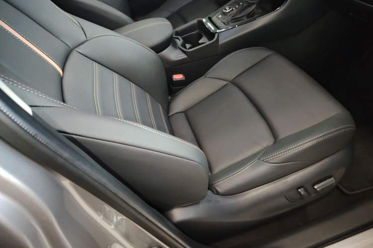 Used Toyota Wildlander 2024 Dual-Motor 2.5L E-CVT All-Wheel Drive Luxury PLUS Edition
