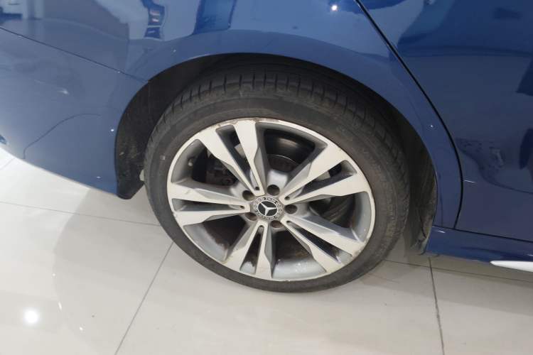 Used Mercedes-Benz C-Class 2017 Facelift C 200 L 4MATIC Sport Edition
