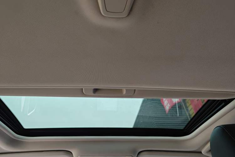 Used Ford Focus 2017 Sedan 1.6L Manual Fashion Edition Smart Drive Version
