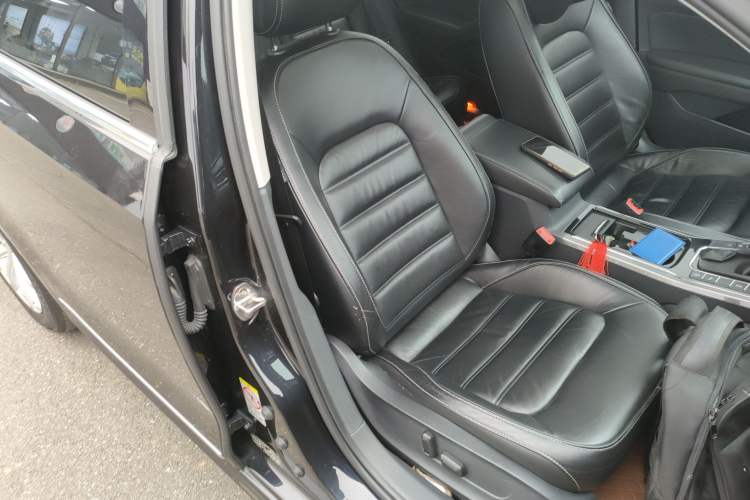 Used Volkswagen Passat 2017 330TSI DSG Luxury Edition
