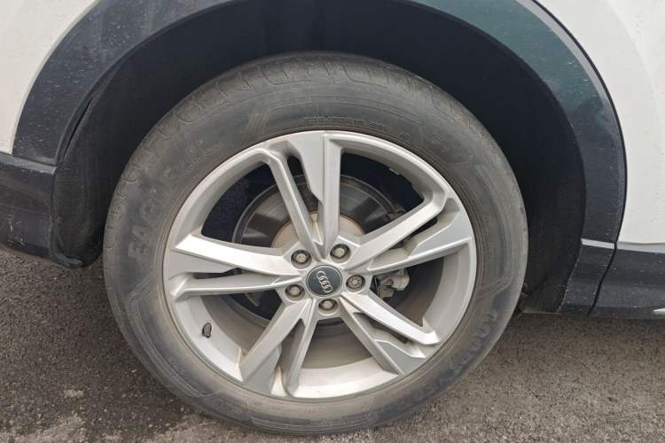 Used Audi Q3 2019 40 TFSI Fashionable and Elegant Model