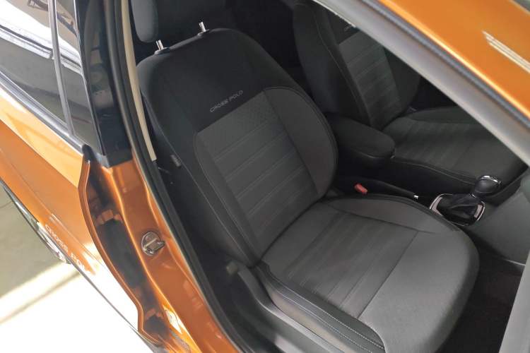 Used Volkswagen Polo 2014 1.6L Cross Polo Automatic