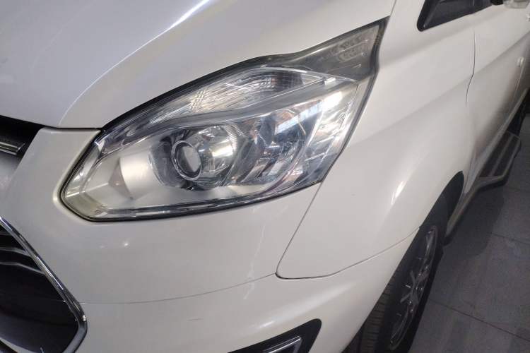 Used Ford Tourneo Custom 2017 2.0T Automatic Elite Version
