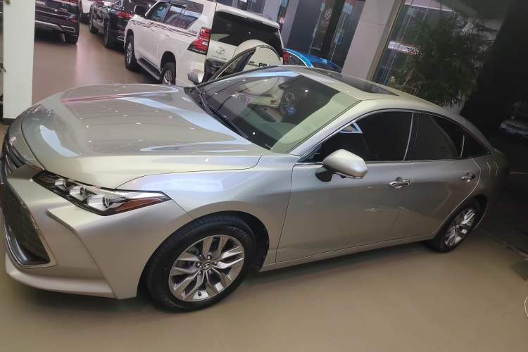 Used Toyota Avalon 2019 2.0L Ambition Edition China VI
