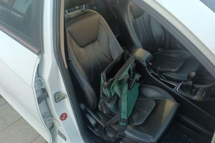 Used Geely Auto Emgrand 2017 Sedan Million Edition 1.5L Manual - Upward Version
