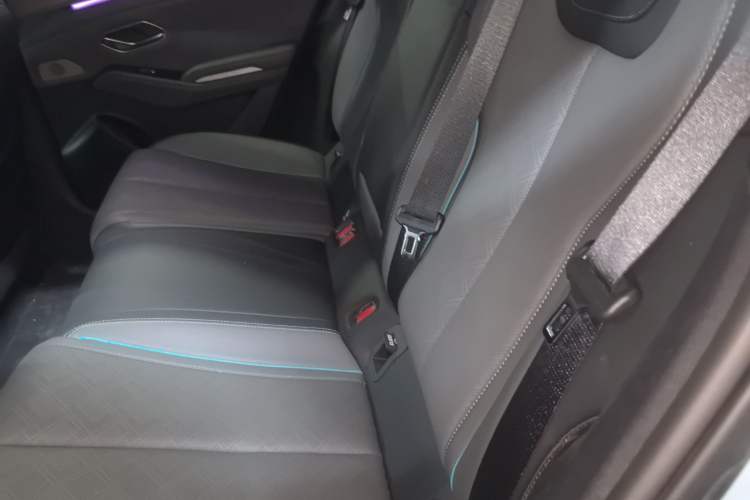 Used BYD Qin L 2025 DM-i Smart Drive 120KM Excellence Model
