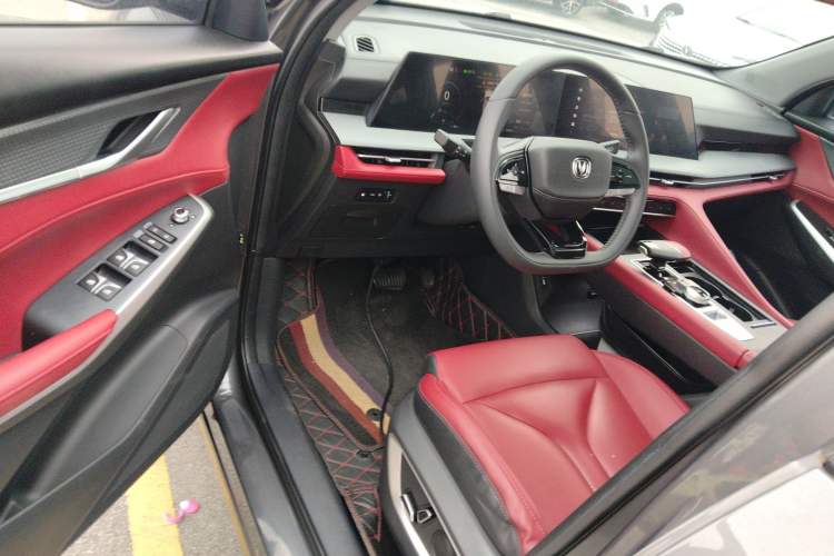 Used Changan CS75 PLUS 2022 2nd Generation 1.5T Automatic Luxury Edition
