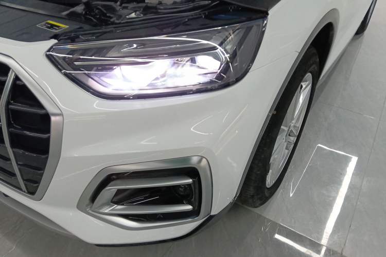 Used Audi Q5L 2022 40T Fashionable and Elegant Model
