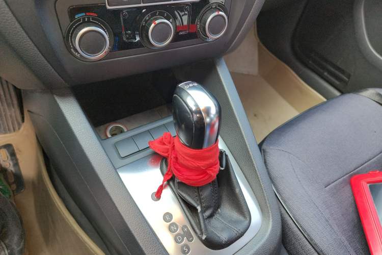 Used Volkswagen Sagitar 2014 1.4TSI Automatic Fashion Edition
