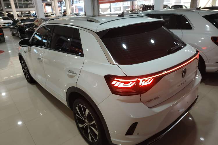 Used Volkswagen T-ROC 2023 300TSI DSG Two-Wheel-Drive Chen Guang Edition