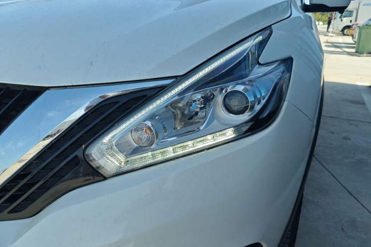 Used Nissan Murano 2019 2.5L XE Two-Wheel Drive Elite Version China VI Standard
