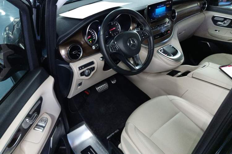 Used Mercedes-Benz V-Class 2021 V 260 L Long-wheelbase Luxury Edition