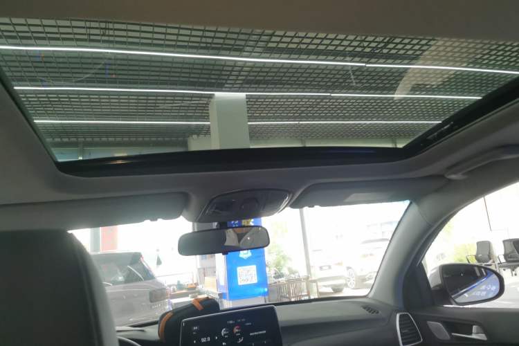 Used Hyundai Tucson 2019 280TGDi Dual-Clutch Two-Wheel Drive Fashion Edition China VI Standard
