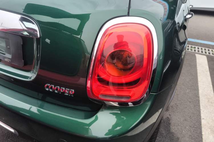 Used  MINI 2016 1.5T COOPER Five-Door Edition
