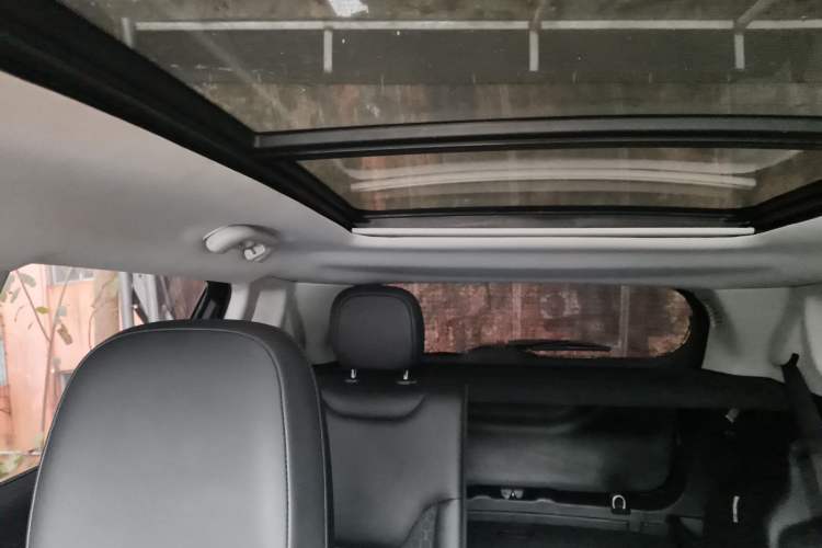 Used  Compass 2019 220T Automatic Enjoyment Version
