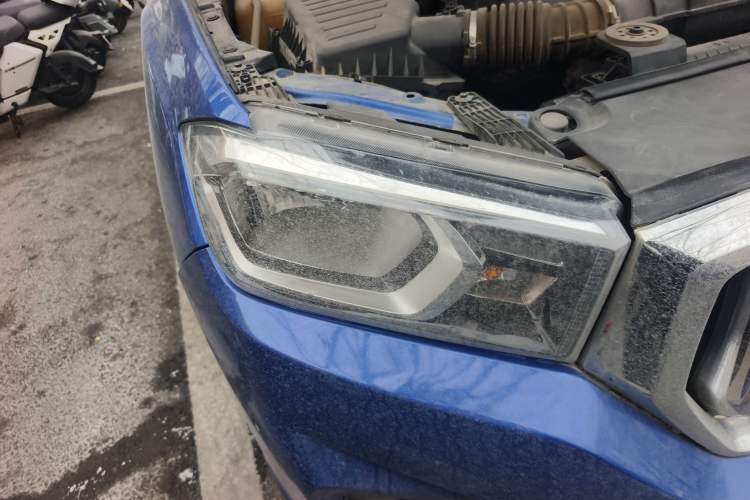 Used SAIC MAXUS T60 2017 2.0T Gasoline Automatic 4x4 High-Ride Elite Standard Cabin