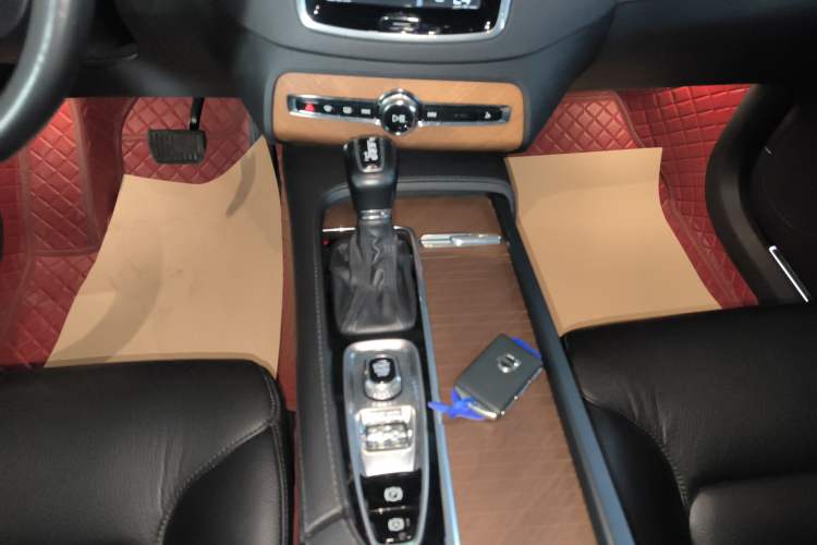 Used Volvo XC90 2019 T6 Zhiyi Edition 7-Seater China VI Standard