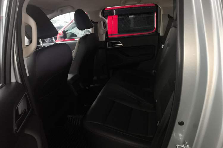 Used Great Wall Poer 2024 2.4T Commercial Version Automatic Diesel 4x4 Elite Edition
