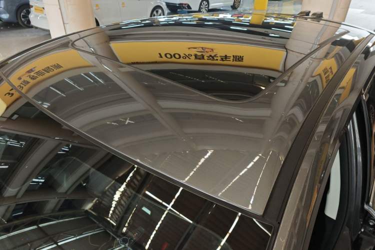 Used Changan UNI-K 2024 2.0T Two-Wheel Drive YueShang Trim
