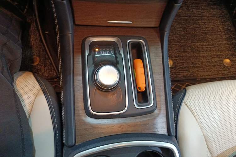 Used Chrysler 300C 2016 3.0L Supreme Edition