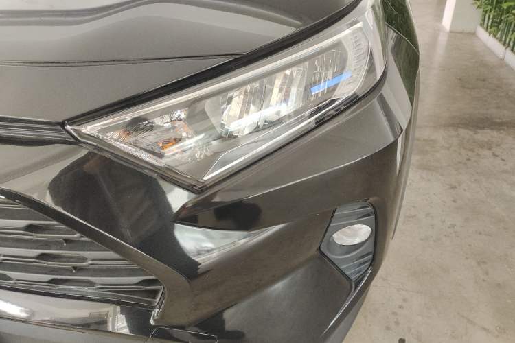 Used Toyota RAV4 2020 2.0L CVT Two-Wheel Drive Fashion Edition
