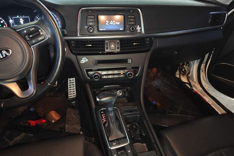 Used Kia K5 2017 2.0L Automatic 15th Anniversary Special Edition LUX
