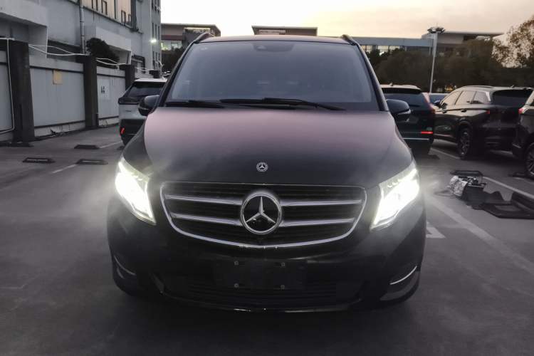 Used Mercedes-Benz V-Class 2017 V 260 Prestige Edition
