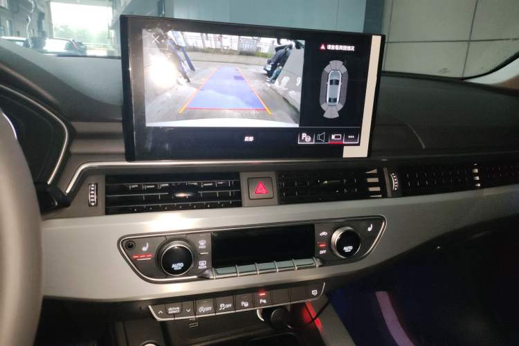 Used Audi A4L 2022 40 TFSI Luxury Dynamic Model