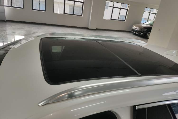 Used Cadillac XT4 2018 28T Two-Wheel Drive Leading Version