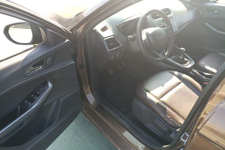 Used Ford Escort 2019 Revised Version 1.5L Manual "Quality Enjoyment" Trim (Tire Pressure Monitoring) China VI Standard