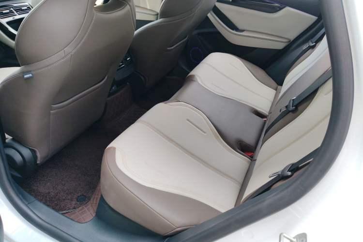 Used BYD Qin PLUS 2024 HONOR Edition DM-i 55KM Leading Model
