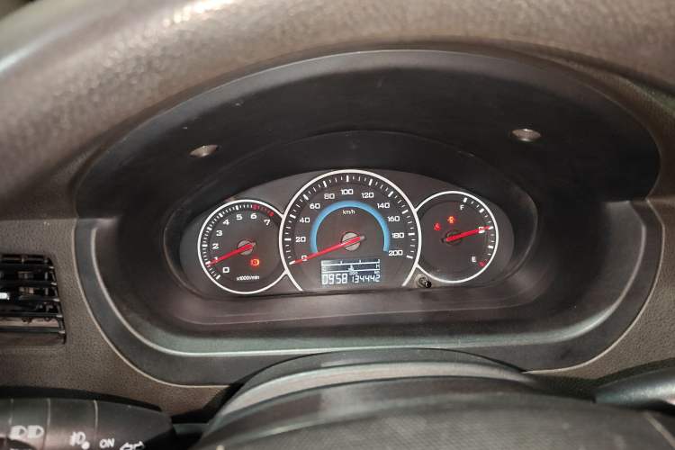 Used Wuling Rongguang V 2016 1.5L Standard Version
