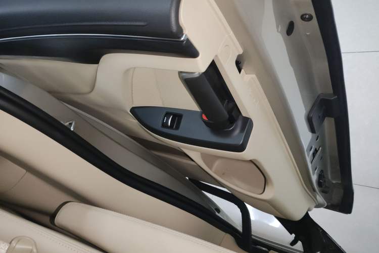 Used Buick GL8 2023 ES Lu Zun Luxury Model
