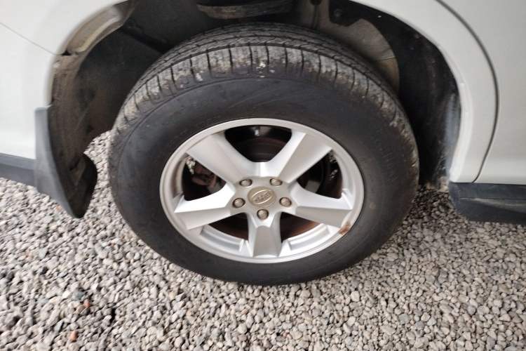 Used BYD S6 2013 Platinum Edition 2.4L Automatic Luxury Model