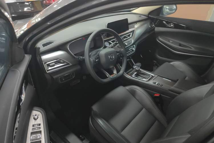 Used Changan Ruicheng CC 2021 Blue Whale Edition 1.5T DCT Prestige Model