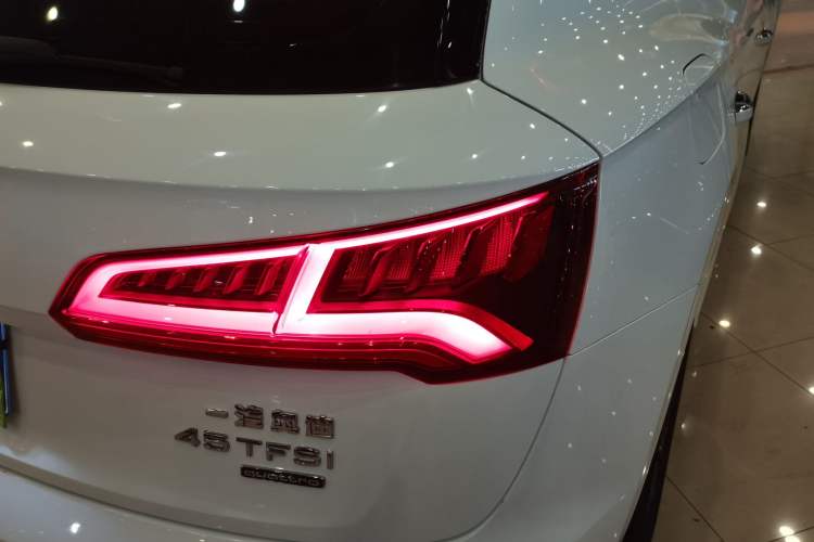 Used Audi Q5L 2018 45 TFSI Prestige Fashion Edition China VI Emission Standard
