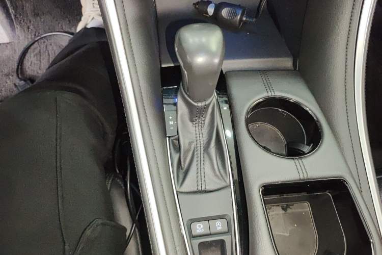 Used Toyota Avalon 2023 2.0L Premium Edition
