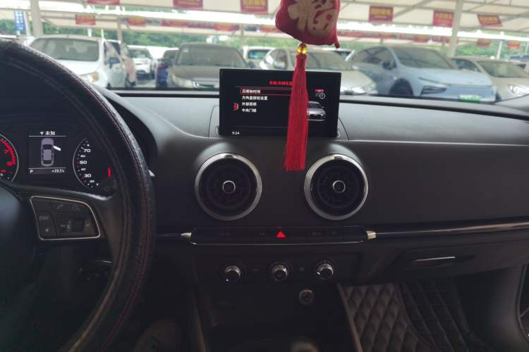 Used Audi A3 2019 Limousine 35 TFSI Fashion Edition China VI Emission Standard
