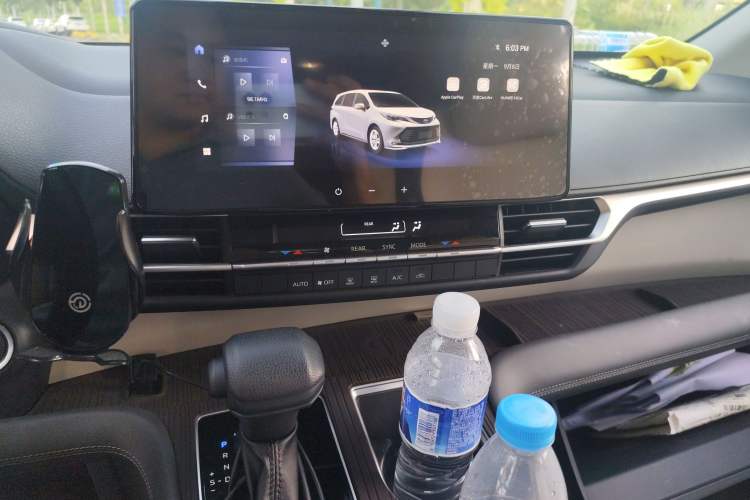 Used Toyota Sienna 2024 2.5L Hybrid Comfort Edition
