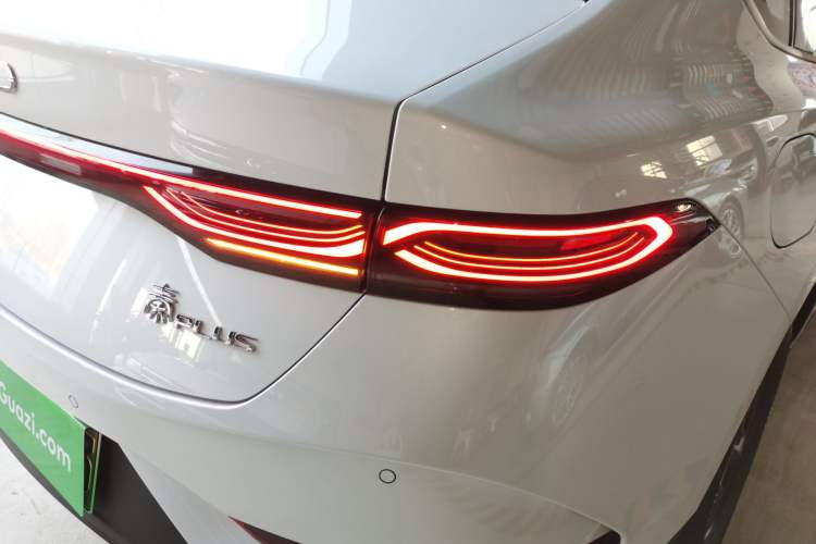 Used BYD Qin PLUS 2025 DM-i Smart Drive 55KM Leading Model
