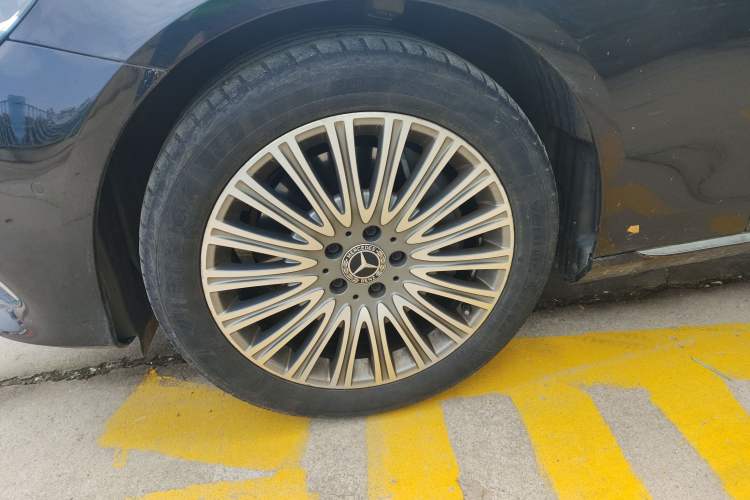 Used Mercedes-Benz E-Class 2020 Facelift E 300 L Stylish Edition
