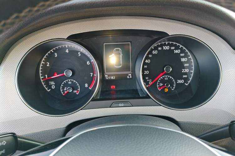 Used Volkswagen Golf Sportsvan 2016 230TSI Automatic Trend Edition
