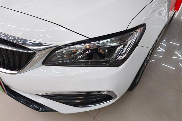 Used Buick Verano 2019 Sedan 20T Dual-Clutch Leading Model
