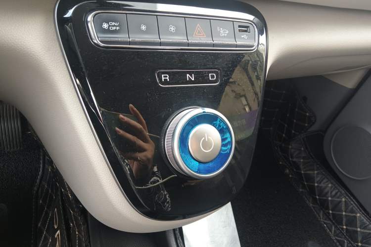 Used ORA White Cat 2022 Upgraded Model 305km Comfort Version Lithium-Ion Battery