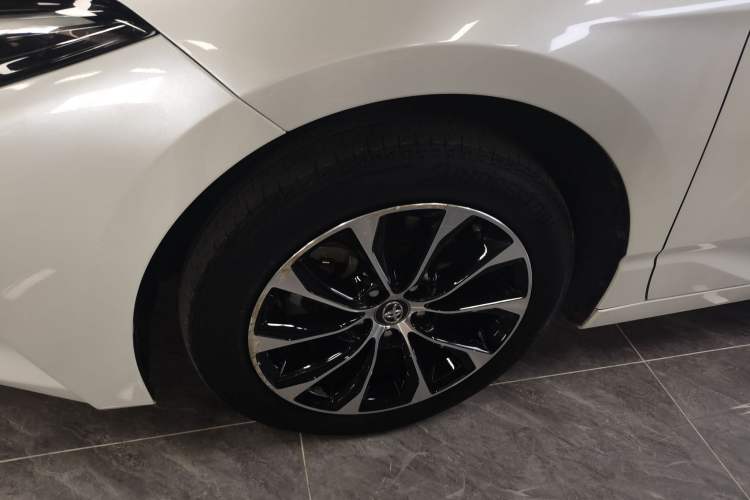 Used Toyota Avalon 2022 Dual-Engine 2.5L Luxury Edition