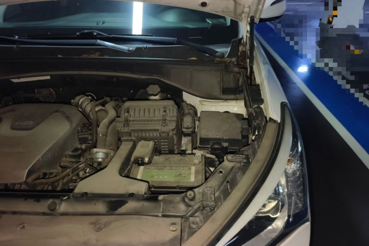 Used Hyundai Santa Fe 2015 2.0T Automatic Two-Wheel Drive Smart Version 5 Seats