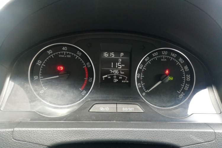 Used Skoda Rapid Spaceback 2016 Revised 1.6L Automatic Chuanxing Version
