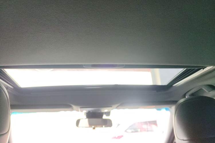 Used Toyota Avalon 2019 Dual-Engine 2.5L Luxury Edition China VI Standard
